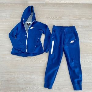 Nike Sportswear Tech Fleece zip up and pants.